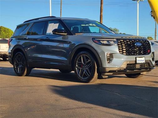 2025 Ford Explorer ST