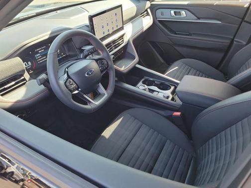 Agate Black Metallic 2026 Ford Explorer ST-Line