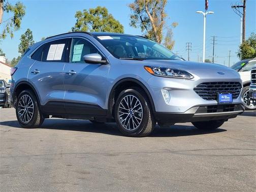 2022 Ford Escape PHEV Titanium