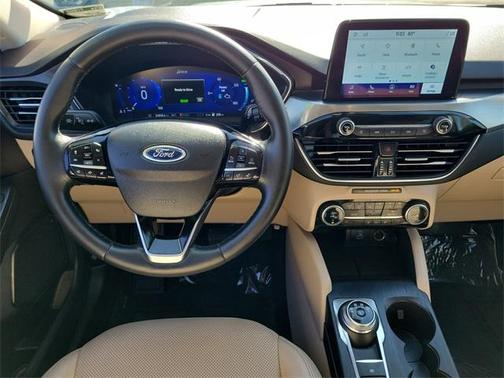 2022 Ford Escape PHEV Titanium