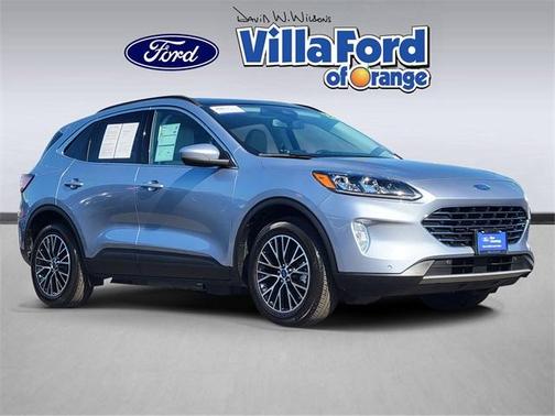 2022 Ford Escape PHEV Titanium