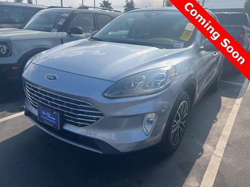2022 Ford Escape PHEV Titanium