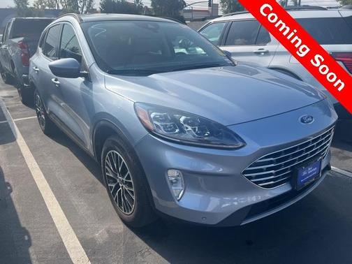 2022 Ford Escape PHEV Titanium