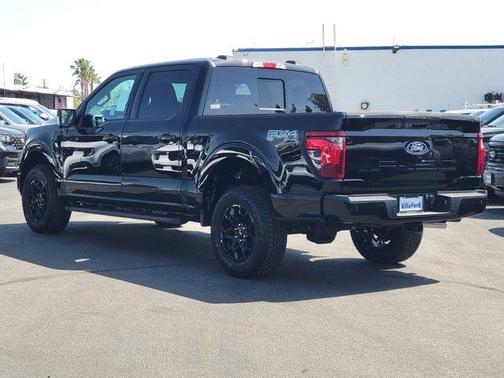 Agate Black Metallic 2026 Ford F-150 XLT