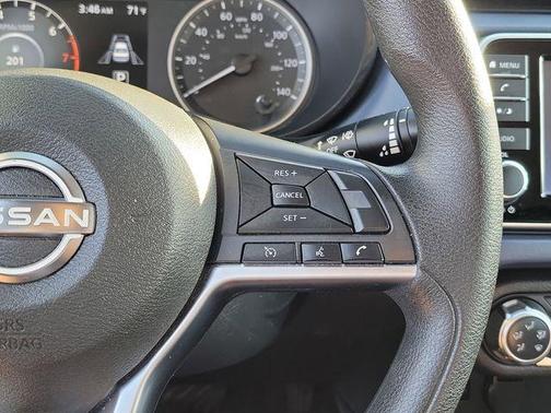 2024 Nissan Versa 1.6 SV