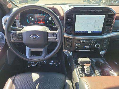 Oxford White 2023 Ford F-150 Lariat