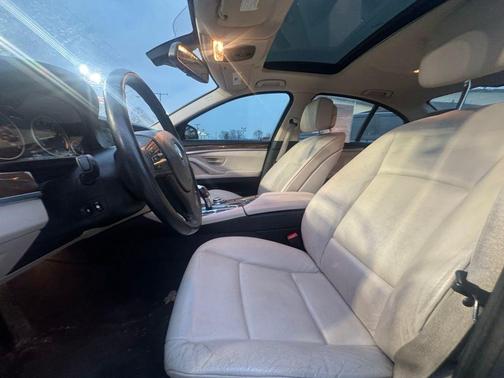 2012 BMW 528 i xDrive