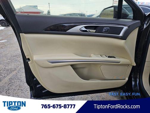 2014 Lincoln MKZ Base