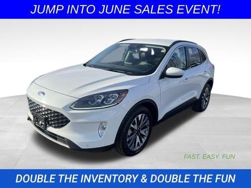 2022 Ford Escape Titanium
