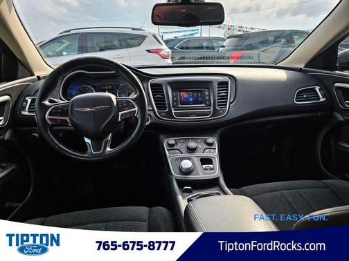 Bright White Clearcoat 2017 Chrysler 200 LX