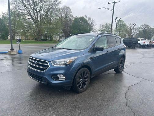 Blue Metallic 2018 Ford Escape SE