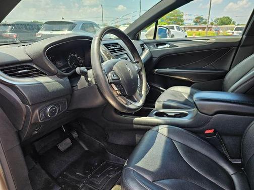 2015 Lincoln MKC Base