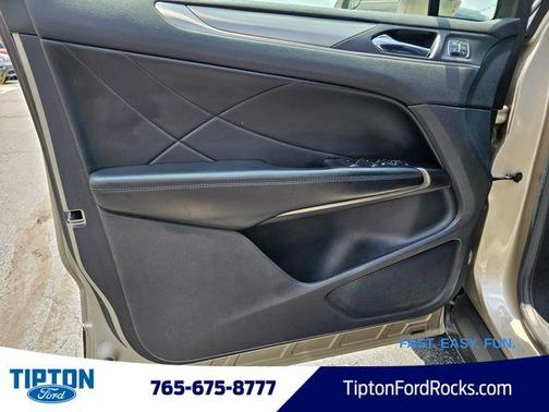 2015 Lincoln MKC Base