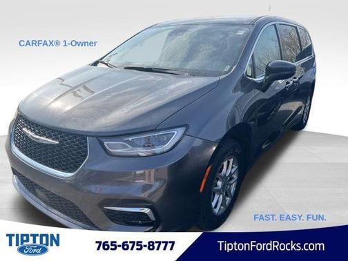 2023 Chrysler Pacifica Touring-L