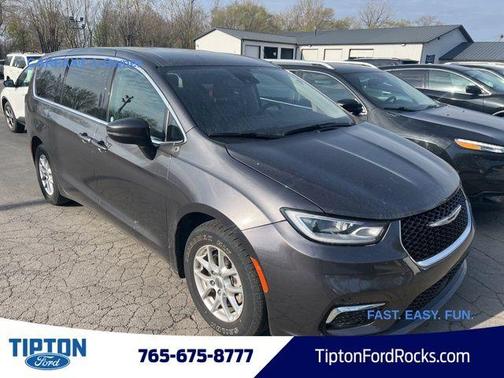 2023 Chrysler Pacifica Touring-L