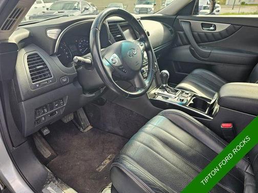 2017 INFINITI QX70 Base