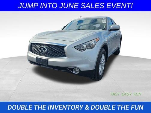 2017 INFINITI QX70 Base