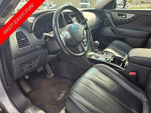 2017 INFINITI QX70 Base