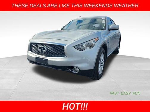 2017 INFINITI QX70 Base