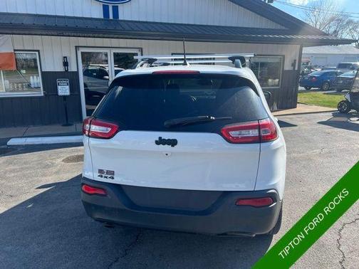 2016 Jeep Cherokee Altitude