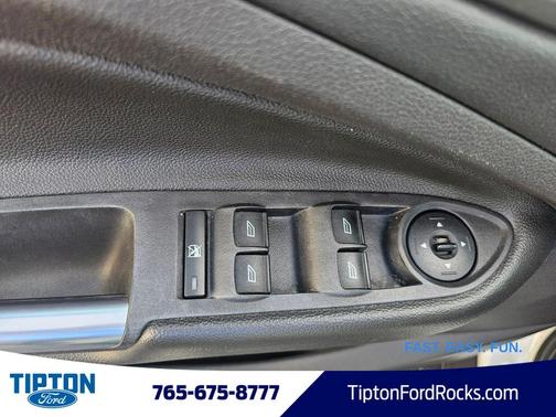 Oxford White 2013 Ford Escape SE