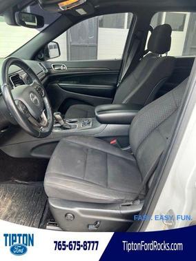 2019 Jeep Grand Cherokee Laredo