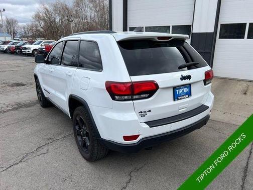 2019 Jeep Grand Cherokee Laredo