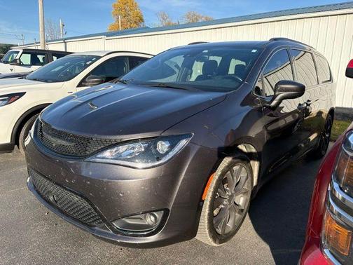 2018 Chrysler Pacifica Touring-L Plus