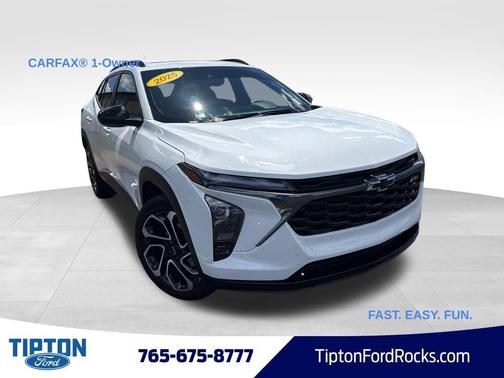Summit White 2025 Chevrolet Trax 2RS