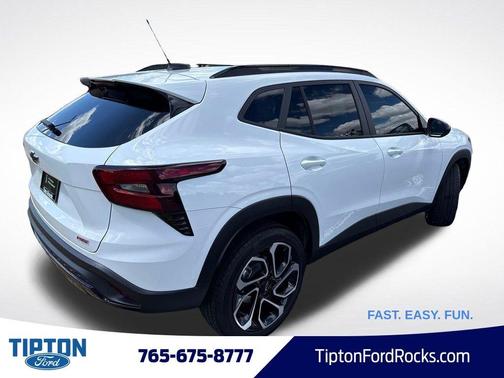 Summit White 2025 Chevrolet Trax 2RS