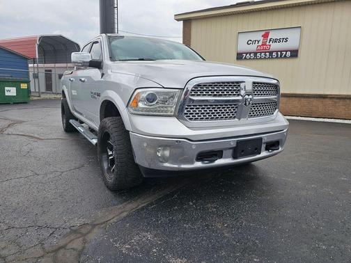 Bright Silver Clearcoat Metallic 2017 RAM 1500 Laramie