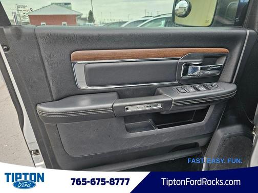 Bright Silver Clearcoat Metallic 2017 RAM 1500 Laramie