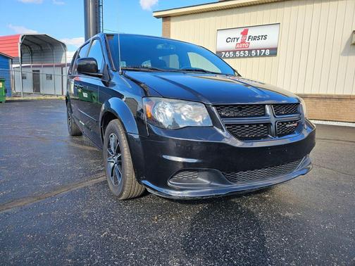 Brilliant Black Crystal Pearlcoat 2016 Dodge Grand Caravan AVP/SE