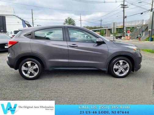 Lunar Silver Metallic 2018 Honda HR-V LX