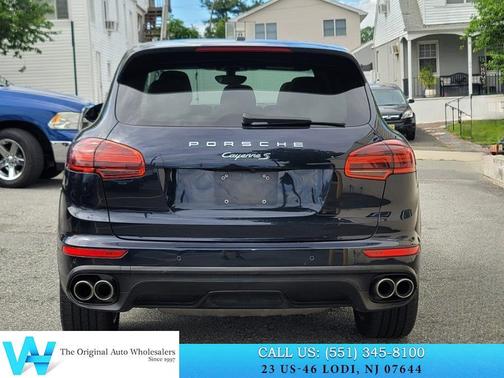 Moonlight Blue Metallic 2015 Porsche Cayenne Cayenne