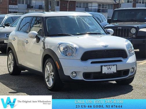 Light White 2013 MINI Countryman Cooper S