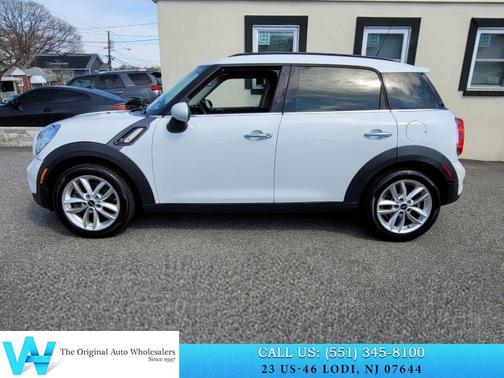 Light White 2013 MINI Countryman Cooper S