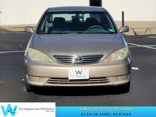 2005 Toyota Camry LE