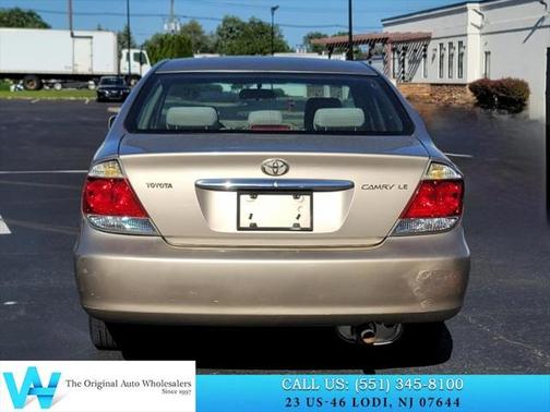 2005 Toyota Camry LE