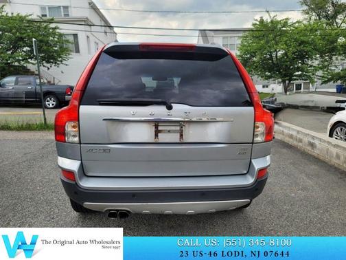Gray 2010 Volvo XC90 3.2 R-Design
