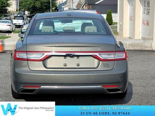 2017 Lincoln Continental Premiere