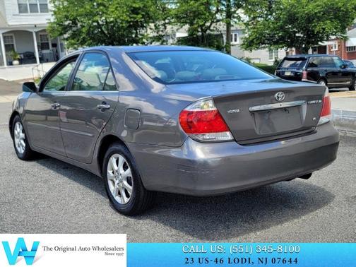 Phantom Gray Pearl 2005 Toyota Camry XLE V6