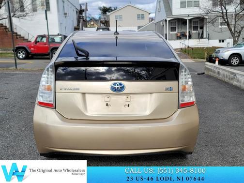 2010 Toyota Prius III