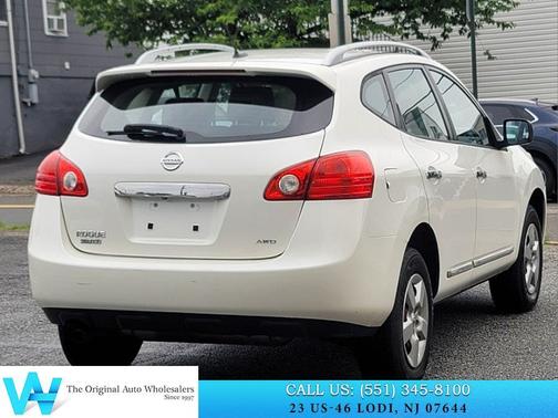 Pearl White 2015 Nissan Rogue Select S