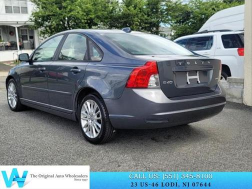 2010 Volvo S40 4dr Sdn Auto FWD