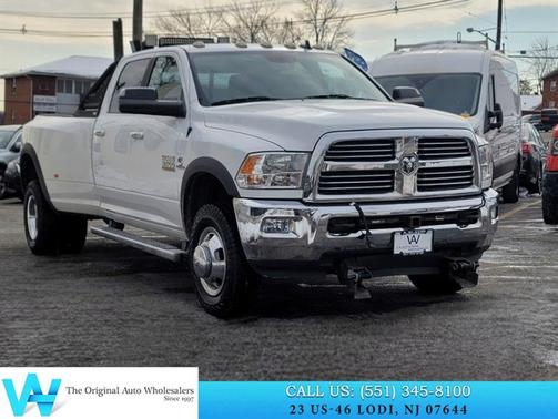 2017 RAM 3500 Big Horn Crew Cab 4x4 8' Box