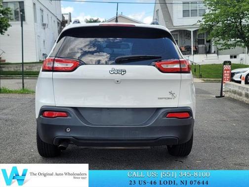 2016 Jeep Cherokee Sport