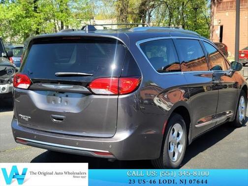 2017 Chrysler Pacifica Touring-L