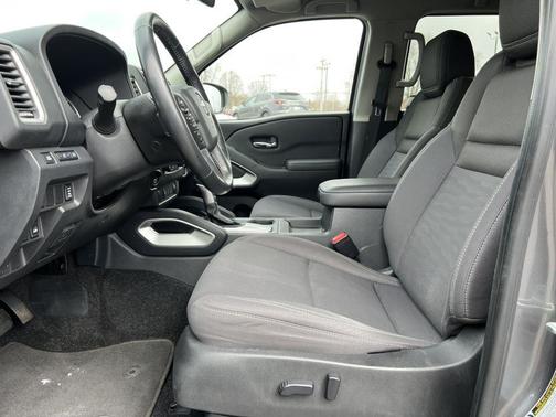 Gun Metallic 2022 Nissan Frontier SV