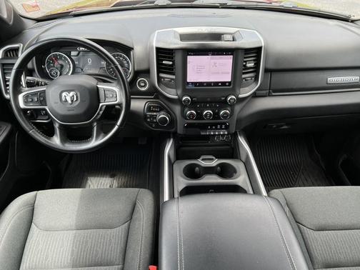 Delmonico Red Pearlcoat 2022 RAM 1500 Big Horn/Lone Star